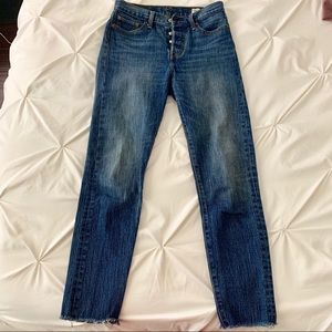 🌸 Levi’s White Oak Denim Jeans 🌸